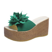 Women's Flower Muffin Wedge