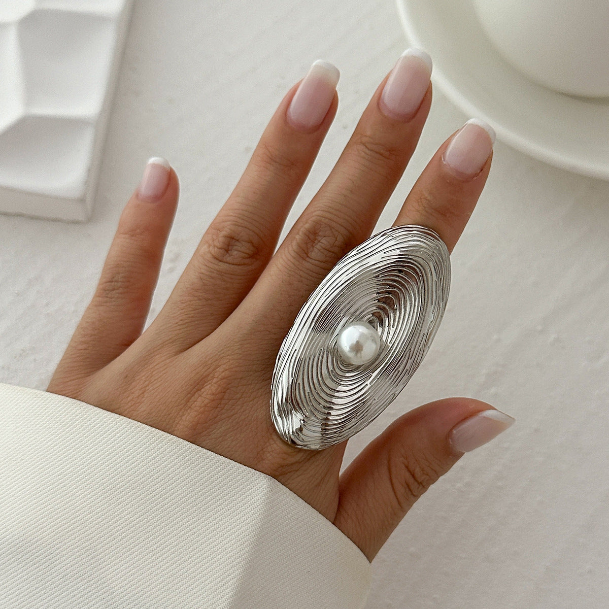 INS Irregular Winding Pearl Ring