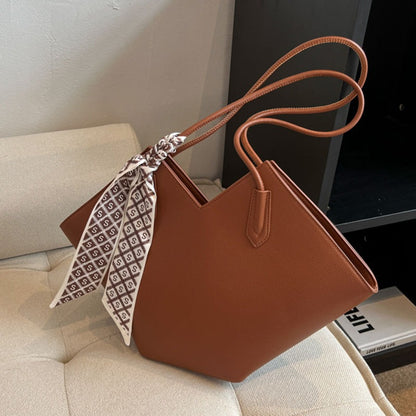 Large capacity niche fashion shoulder bag tote bag