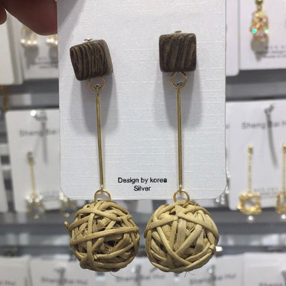 Retro Exaggerated Geometric Rattan Woven Earrings