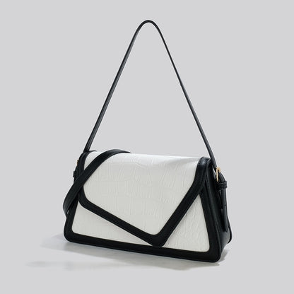 Horizontal shoulder bag