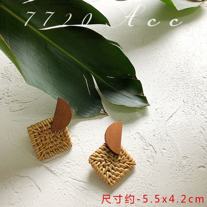 Retro Exaggerated Geometric Rattan Woven Earrings