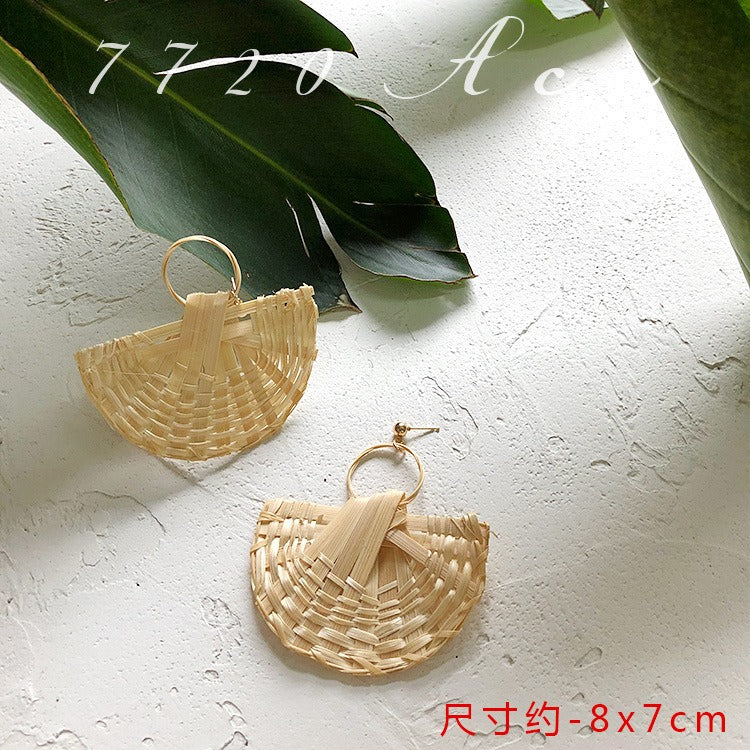 Retro Exaggerated Geometric Rattan Woven Earrings