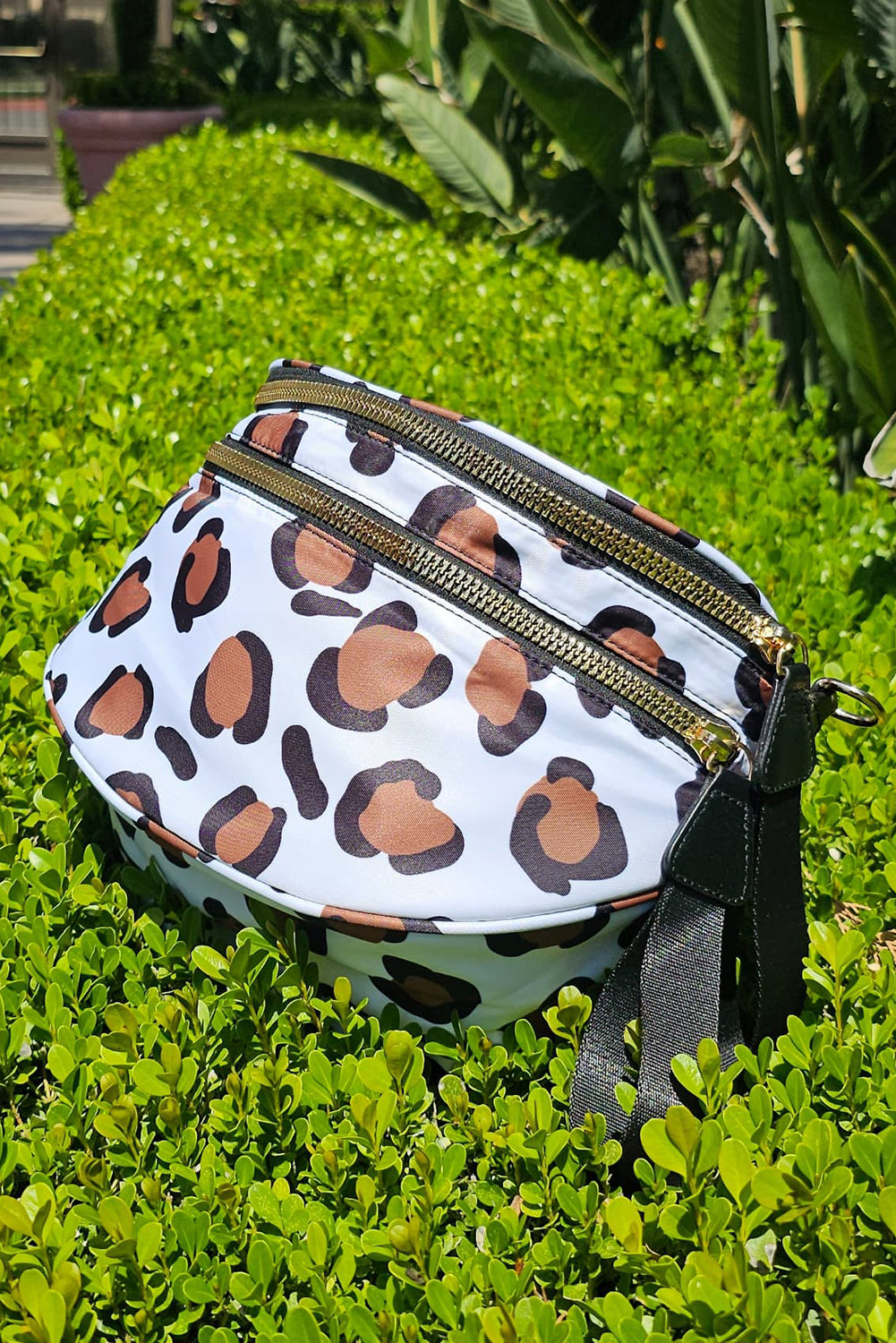 Color black Checkered Print Wide Strap Large Crossbody Bag