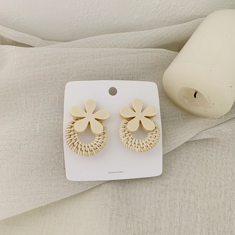 Retro Exaggerated Geometric Rattan Woven Earrings