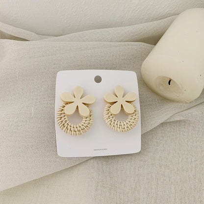 Retro Exaggerated Geometric Rattan Woven Earrings