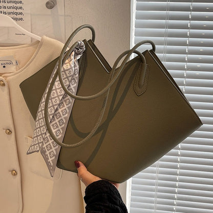 Large capacity niche fashion shoulder bag tote bag