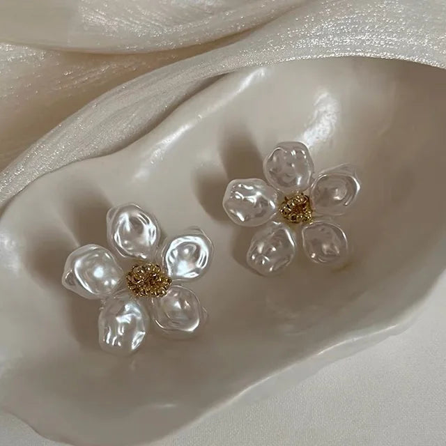 White Pearl Flower Earrings