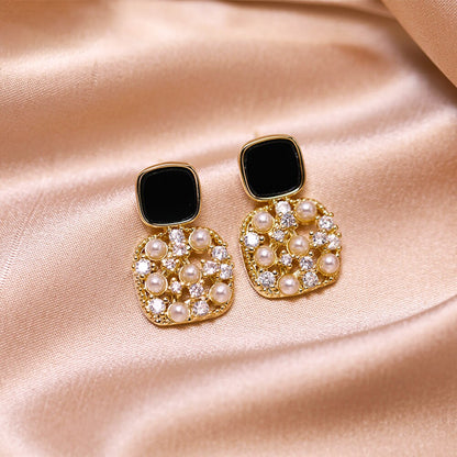 Black Imitation Pearl Alloy Earrings – Elegant Statement Jewelry