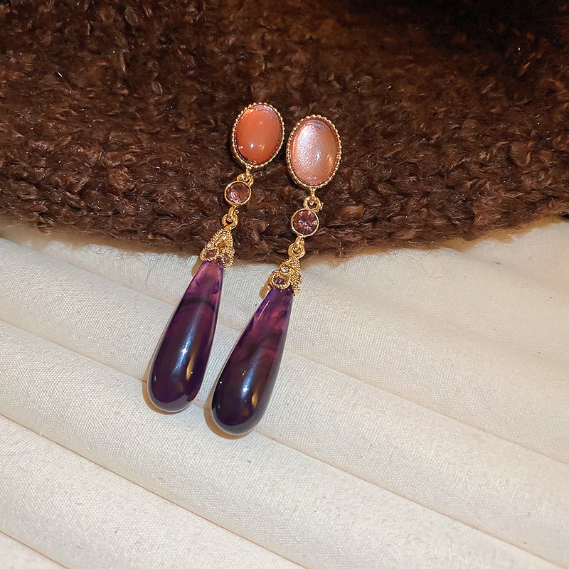 Niche temperament earrings