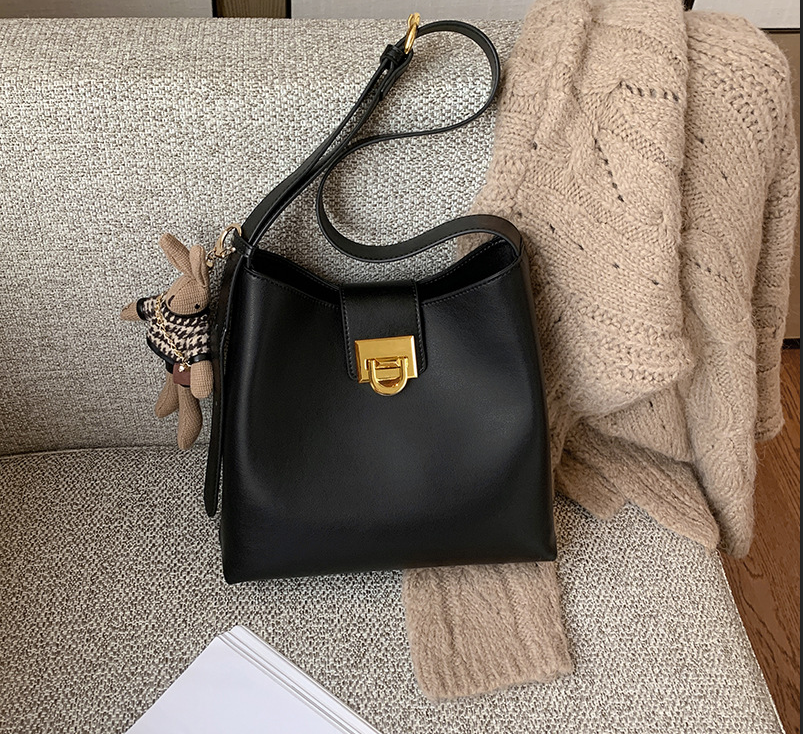 Bucket shoulder Bags
