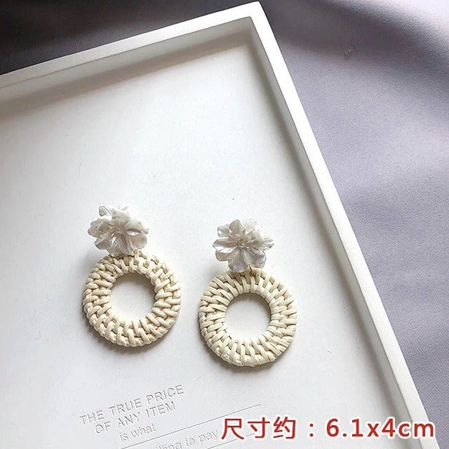 Retro Exaggerated Geometric Rattan Woven Earrings
