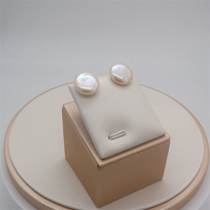 Floral Elegance Imitation Pearl Earrings – 14K Plated Silver Needle