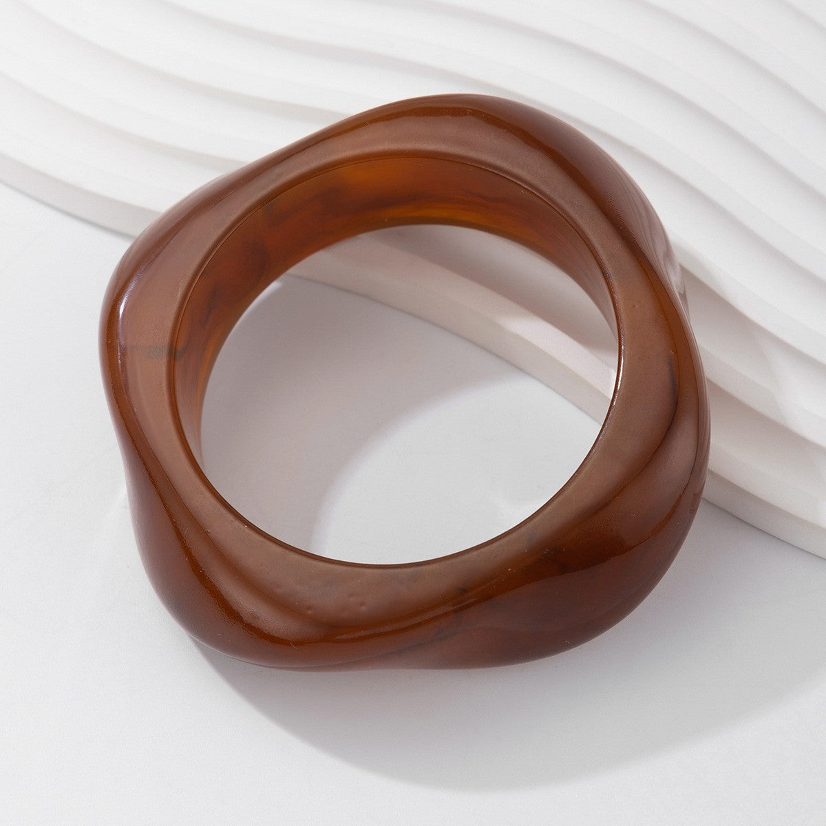 Exaggerated design polygonal translucent bracelet Retro imitation tortoise shell color niche bracelet