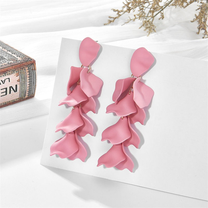 Fashionable petal leaf earrings