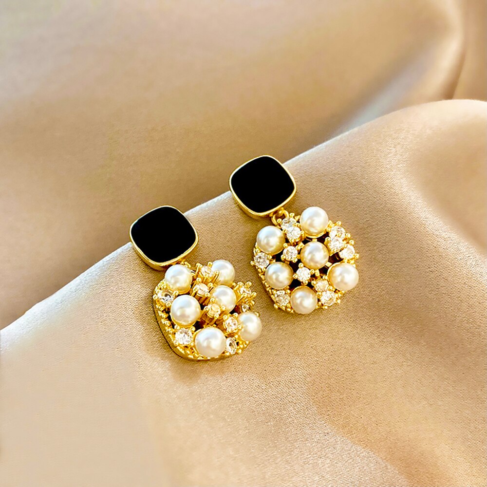 Black Imitation Pearl Alloy Earrings – Elegant Statement Jewelry
