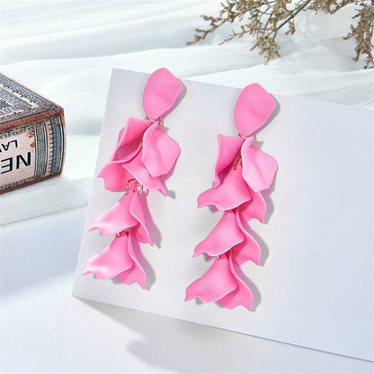 Fashionable petal leaf earrings