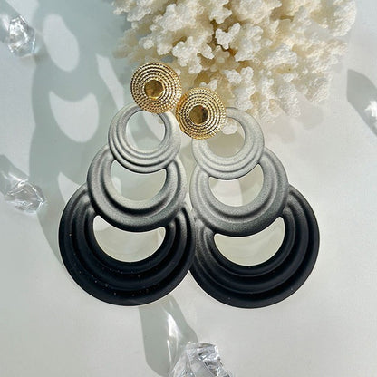 Fashion exaggerated stitching geometric circular gradient earrings