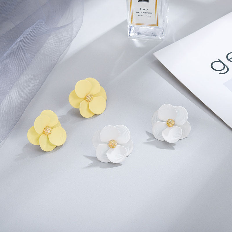 Elegant Floral Flower Earrings