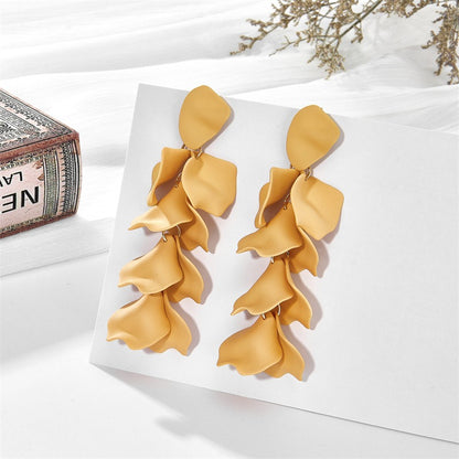 Fashionable petal leaf earrings