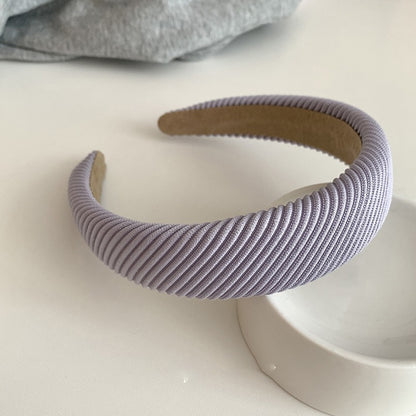 Diagonal striped wide-brimmed headband