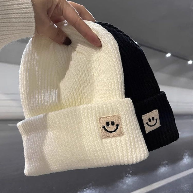 Woman Solid Color Knitted Beanie