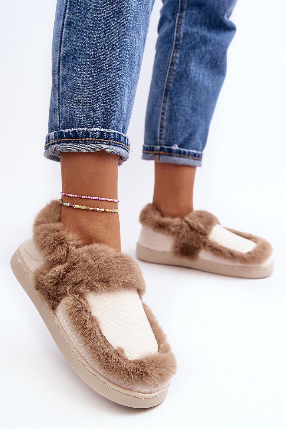  Slippers model 189096 Step in style 