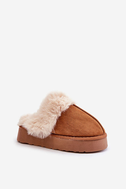  Slippers model 203582 Step in style 