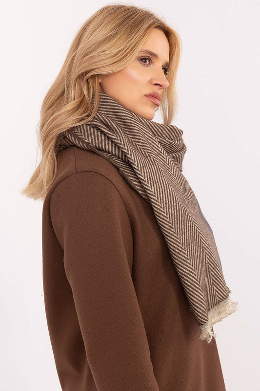  Shawl model 206038 AT 