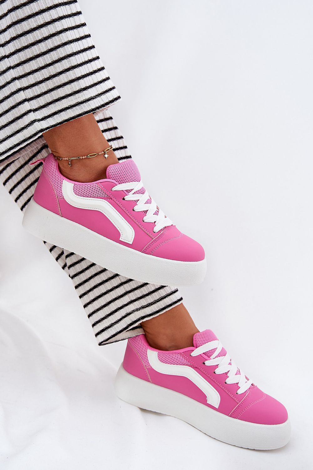  Sport Shoes model 213190 Step in style 