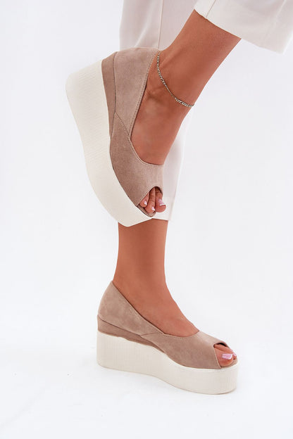  Buskin model 215010 Step in style 