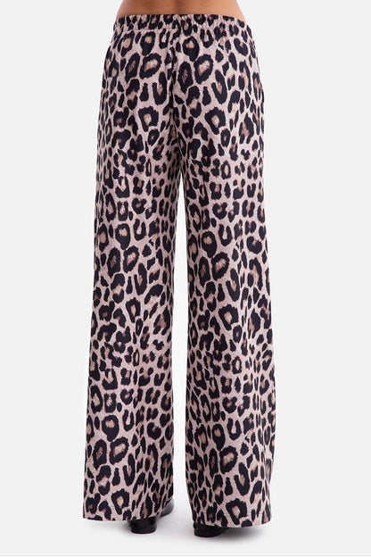 Women trousers model 218655 BeWear 