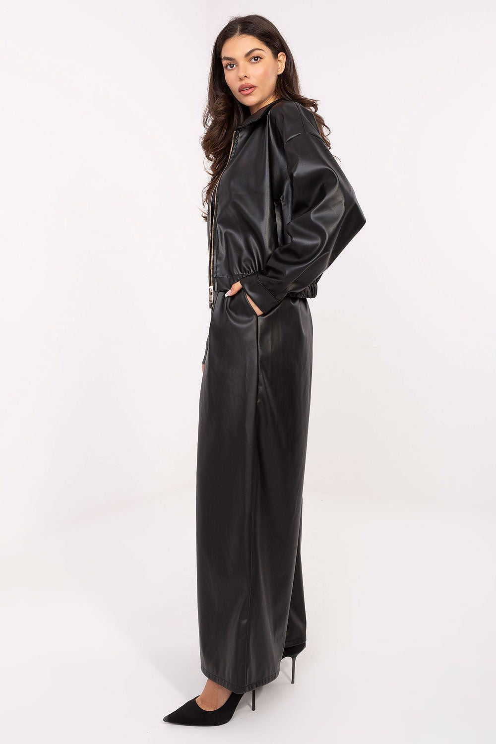 Women trousers model 219883 Rue Paris 