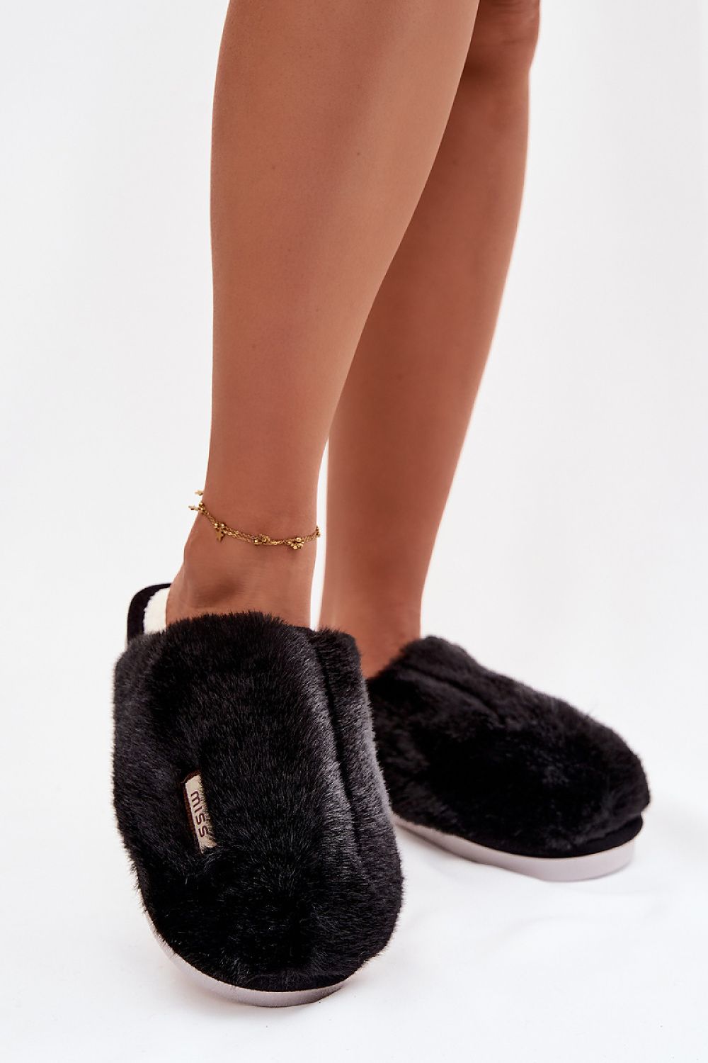  Slippers model 222286 Step in style 