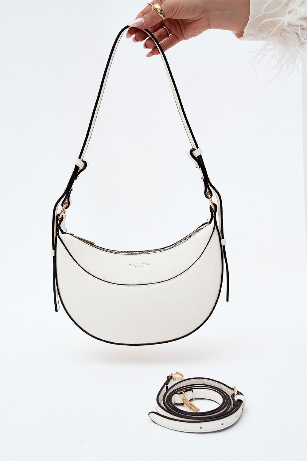  Everyday handbag model 230401 Step in style 